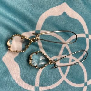 Cute Kendra Scott earrings